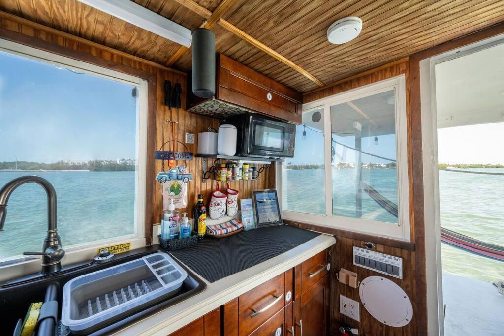 Hotel Beautiful Houseboat In Key West Exteriér fotografie